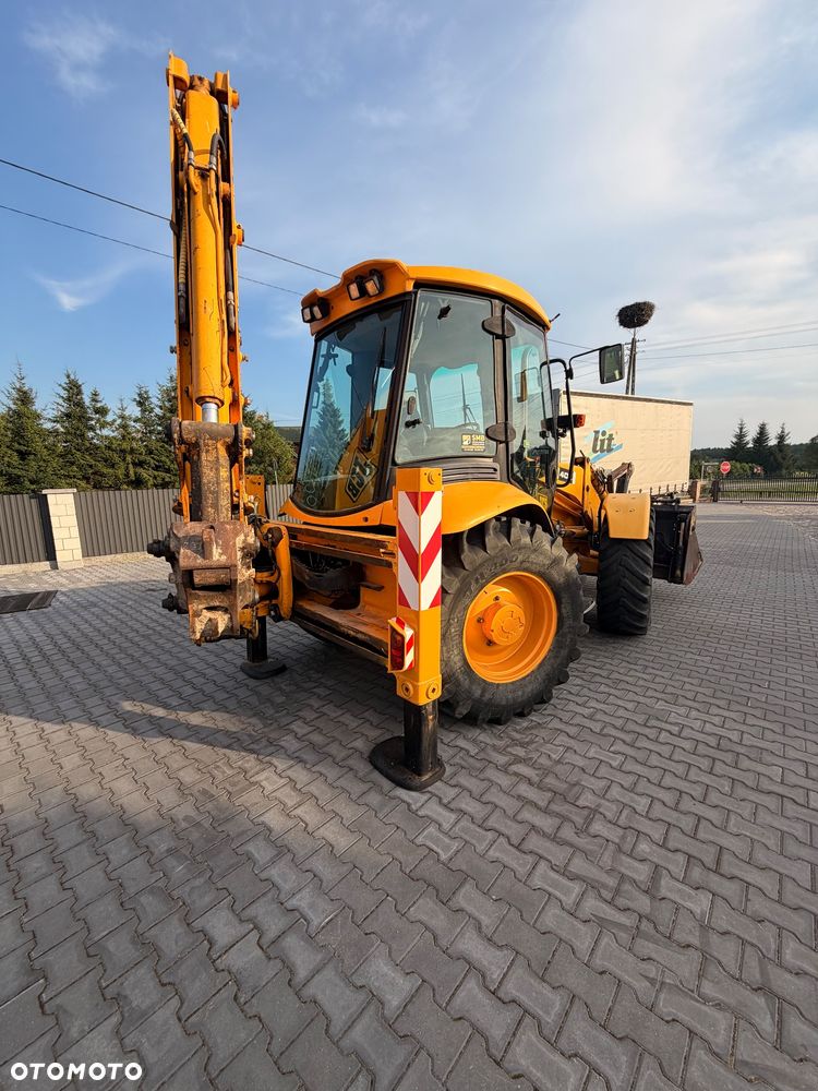 JCB 4CX - 3