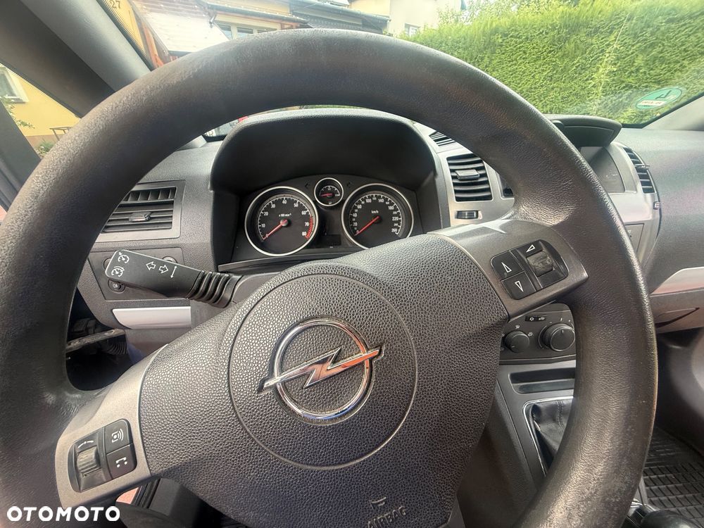 Opel Zafira 1.6 - 7