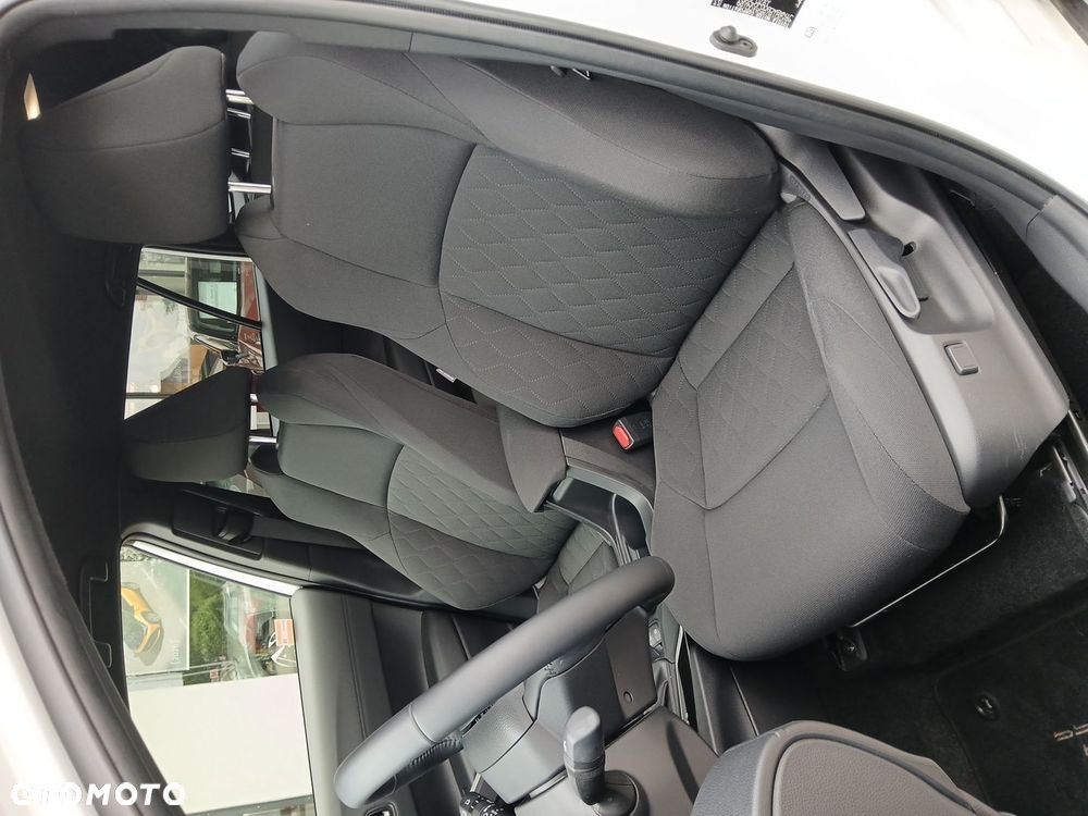 Toyota Corolla Cross - 38