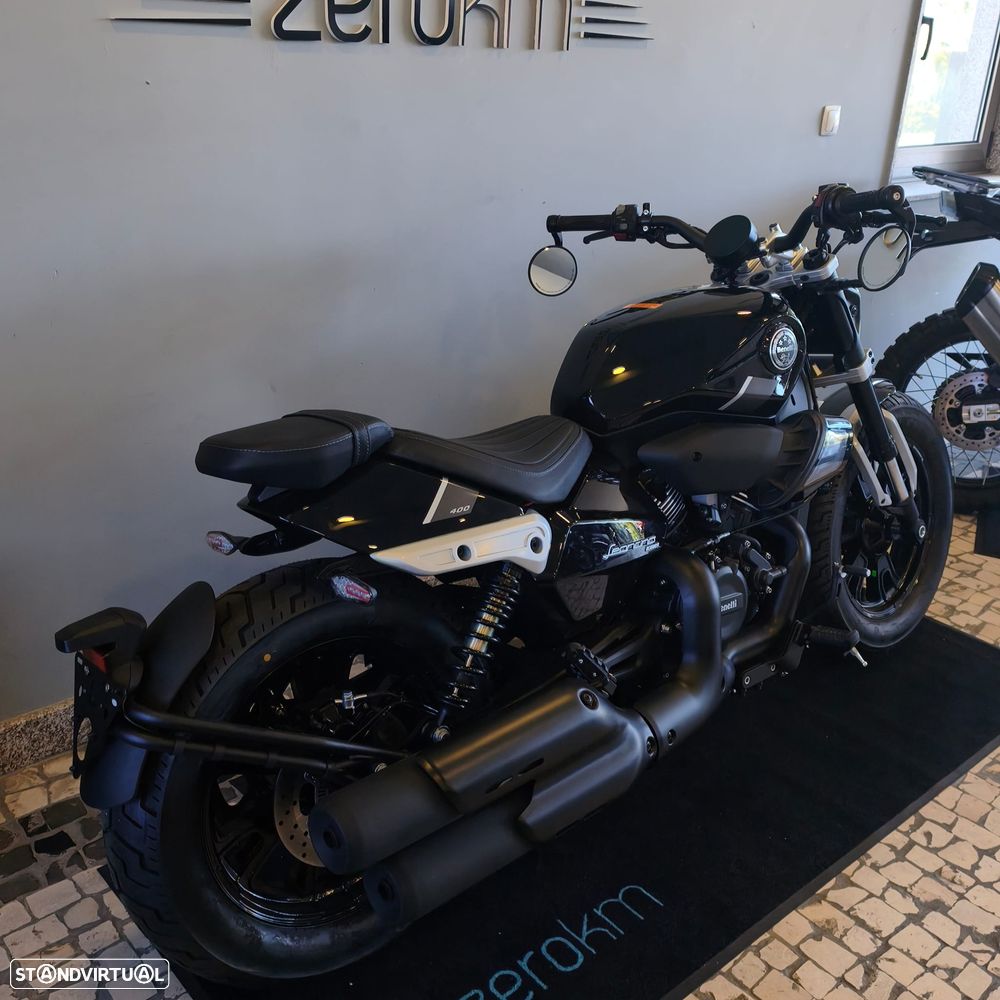 Benelli Leoncino Bobber 400 - 4