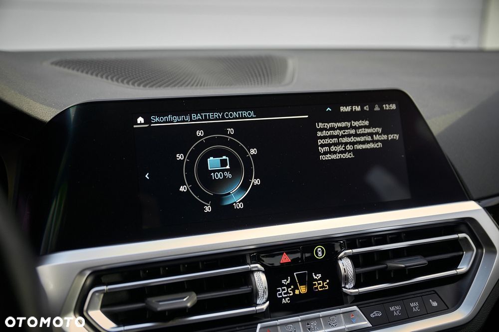 BMW Seria 3 330e Sport Line sport - 34