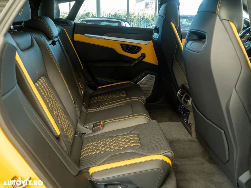 Lamborghini URUS - 23