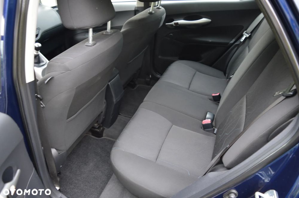 Toyota Auris - 18