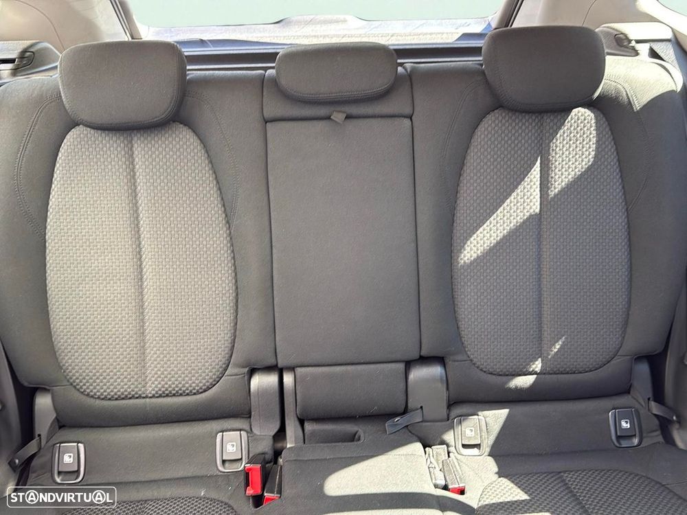 BMW X1 16 d sDrive Line Sport - 17