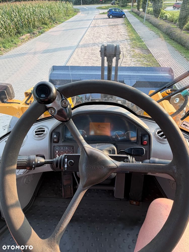 Volvo L90F - 19
