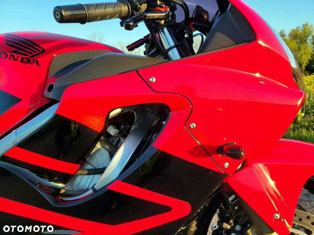 Honda CBR - 12