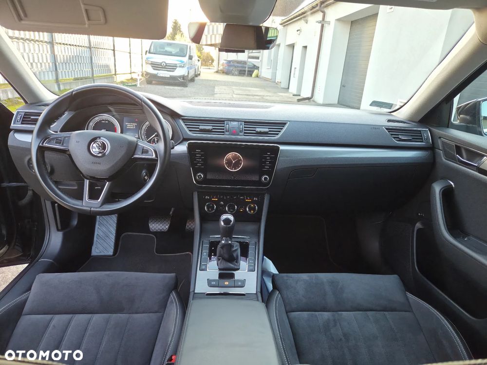 Skoda Superb 2.0 TSI Style DSG - 7