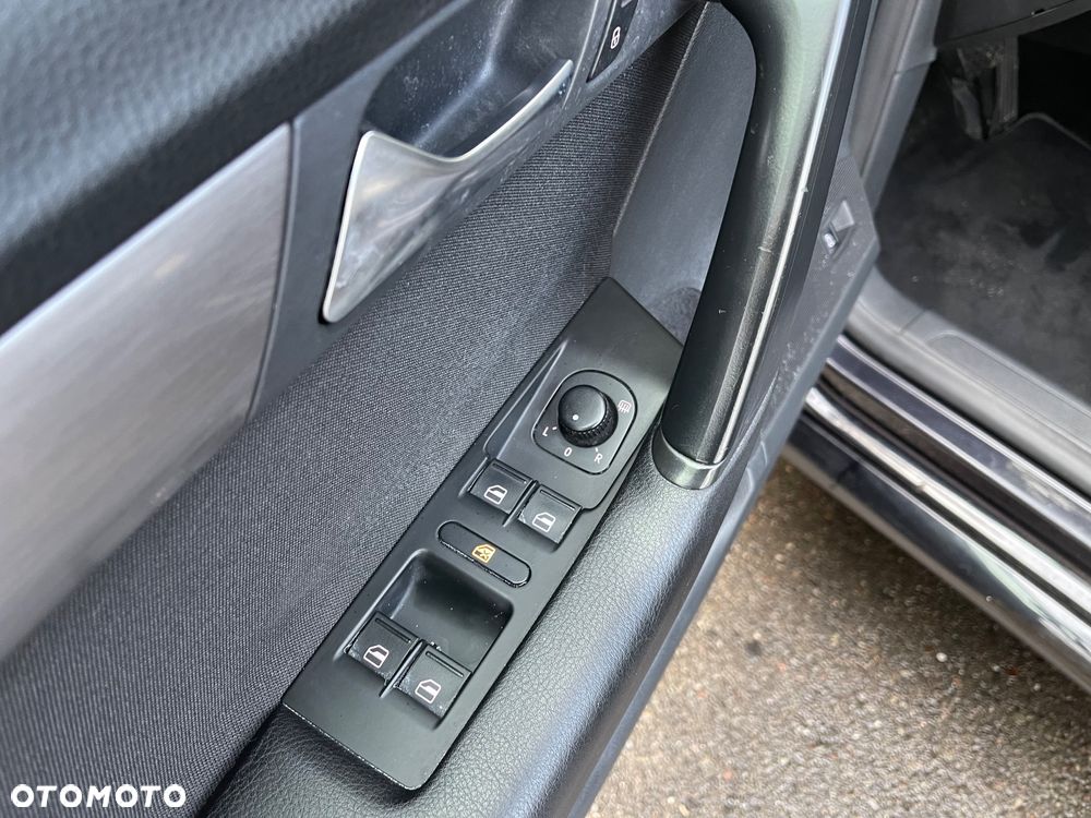 Volkswagen Passat 2.0 TDI DSG Comfortline - 15