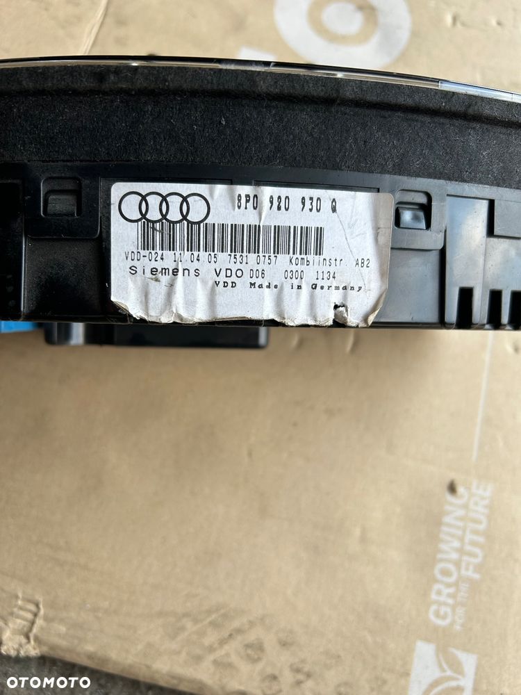 Audi A3 8P licznik zegary 8P0920930Q - 5