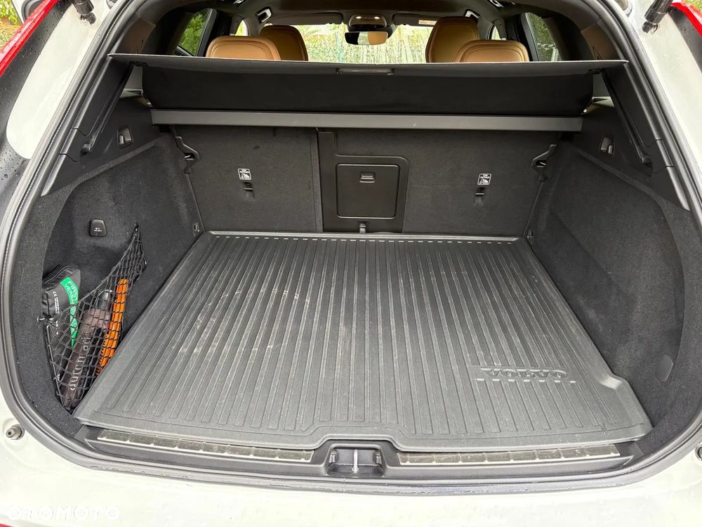 Volvo XC 60 B5 B Momentum Pro - 9