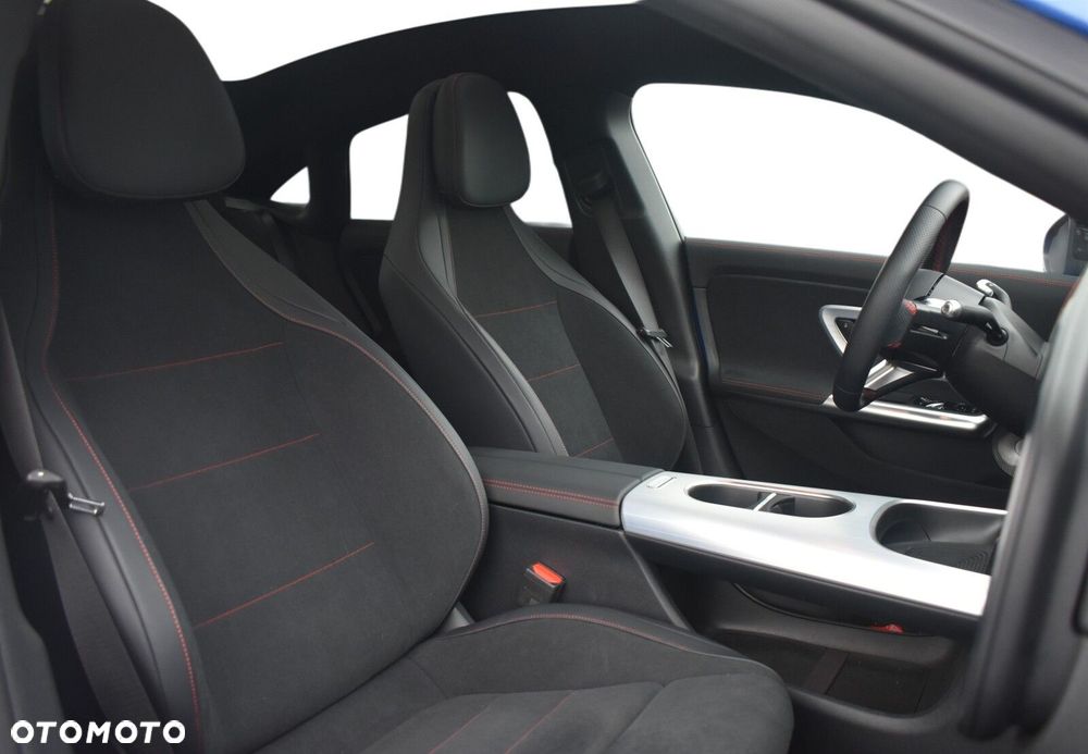 Mercedes-Benz CLA 200 mHEV 8G-DCT - 9