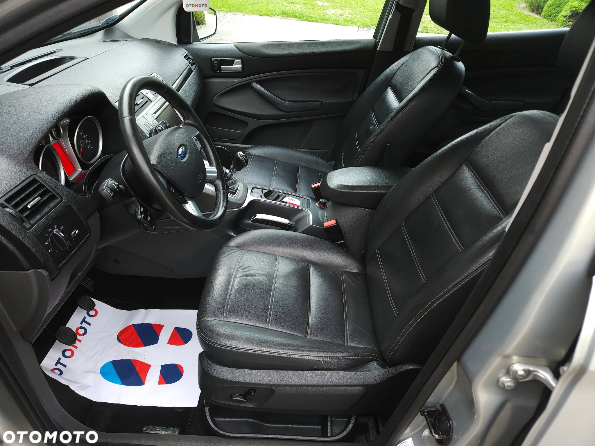 Ford Kuga 2.0 TDCi 4x4 Titanium - 32