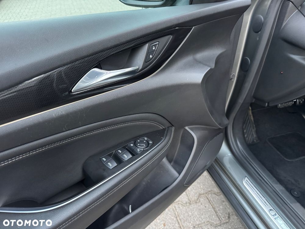 Opel Insignia - 16