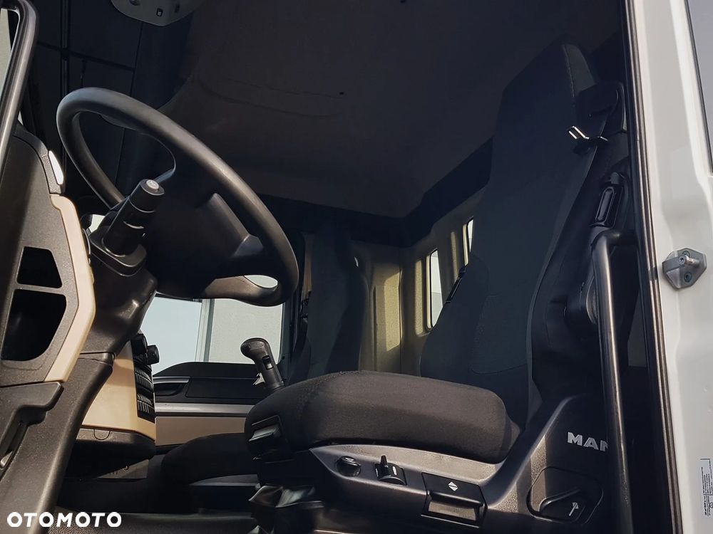 MAN TGS 26.420 E6 HAKOWIEC HS20 6x2 3-OSIE - 9