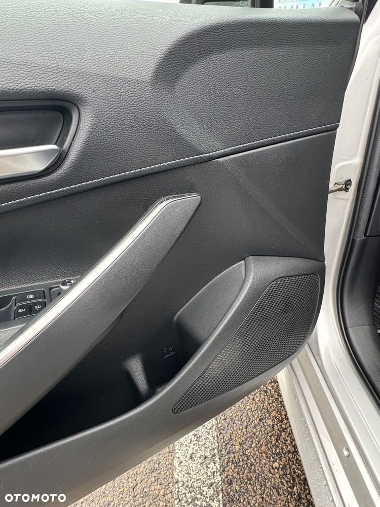 Toyota Corolla 1.8 Hybrid Comfort - 23