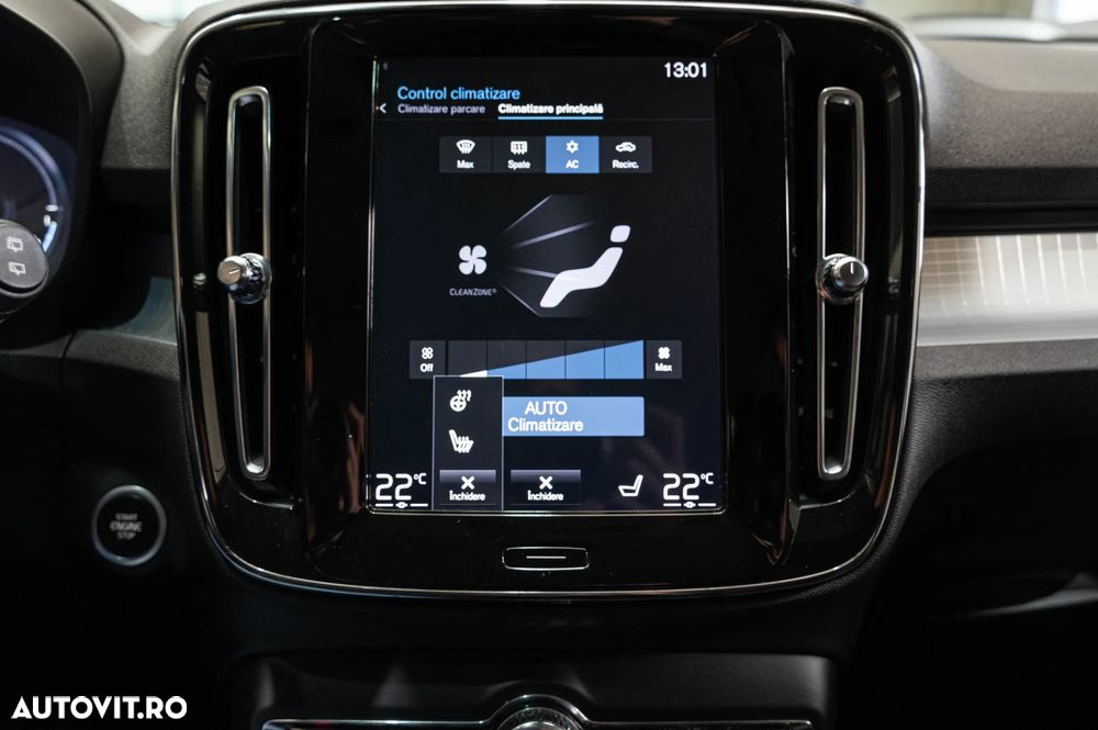 Volvo XC 40 T5 Twin Engine DKG Momentum Pro - 17