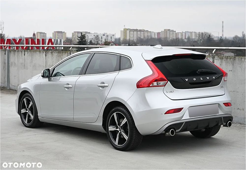 Volvo V40 D2 Geartronic RDesign - 2