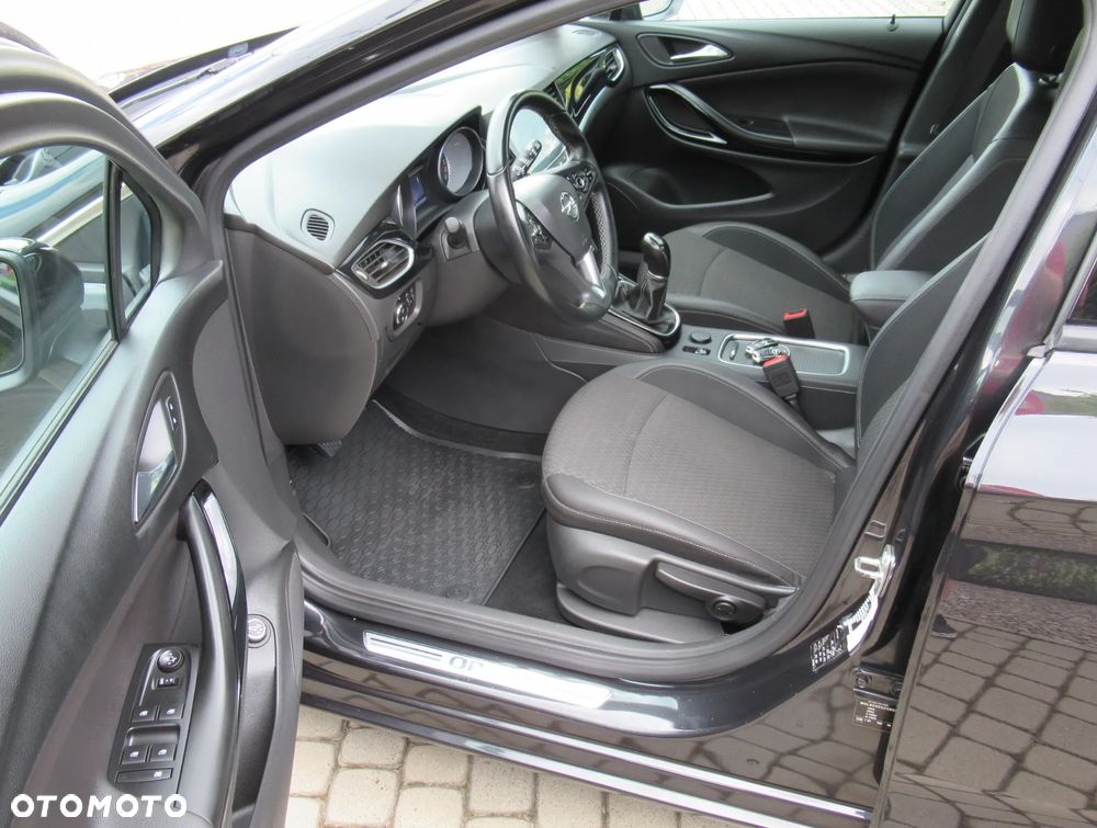 Opel Astra 1.6 D (CDTI) Start/Stop Innovation - 9