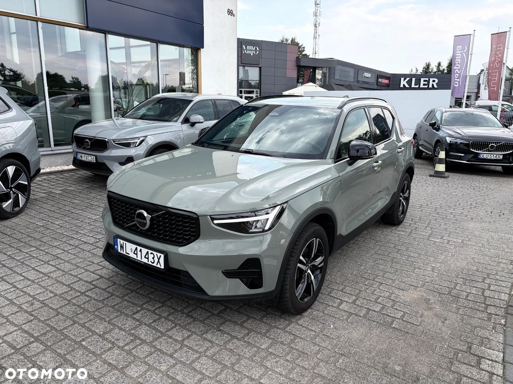 Volvo XC 40 B3 Plus Dark - 2
