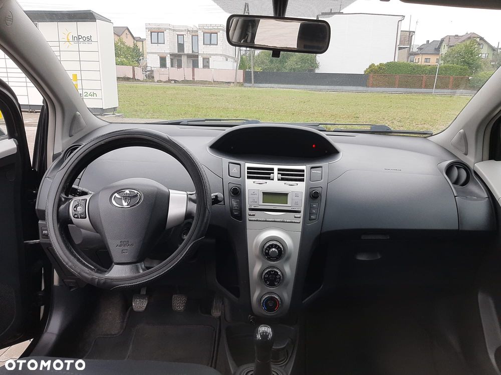 Toyota Yaris 1.3 Luna - 17