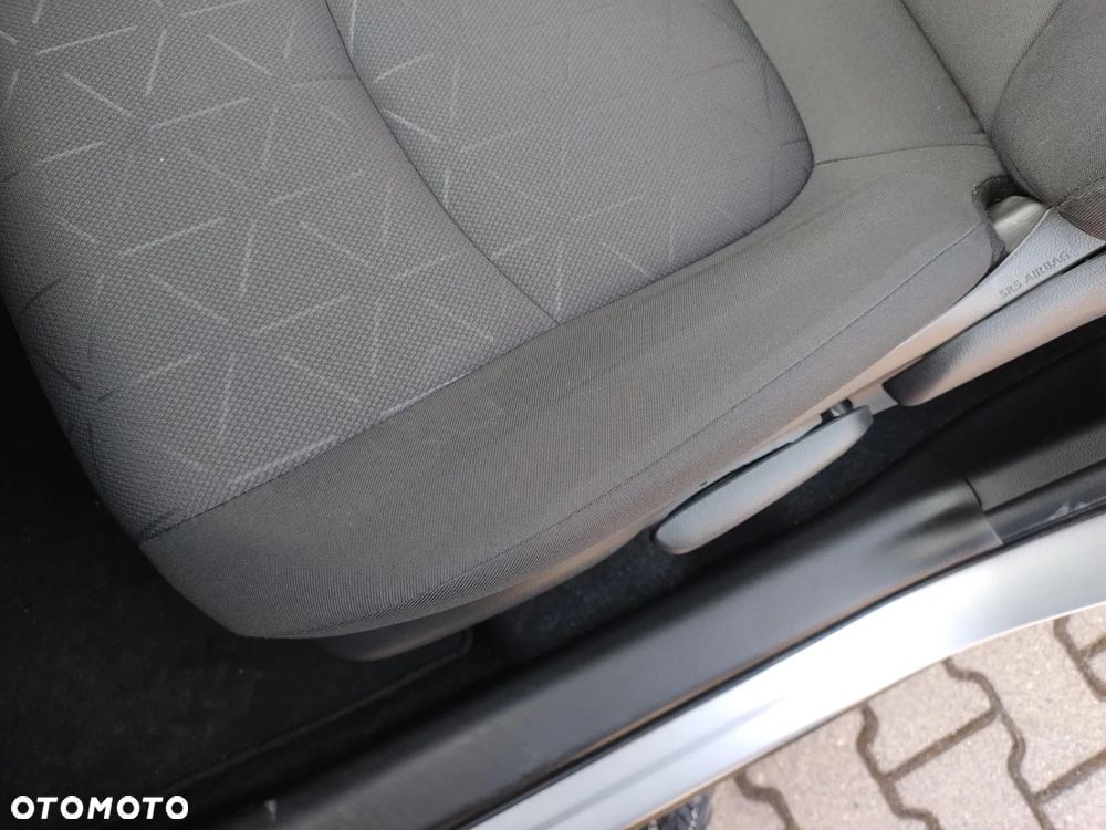 Toyota RAV4 2.0 Comfort 4x4 - 14