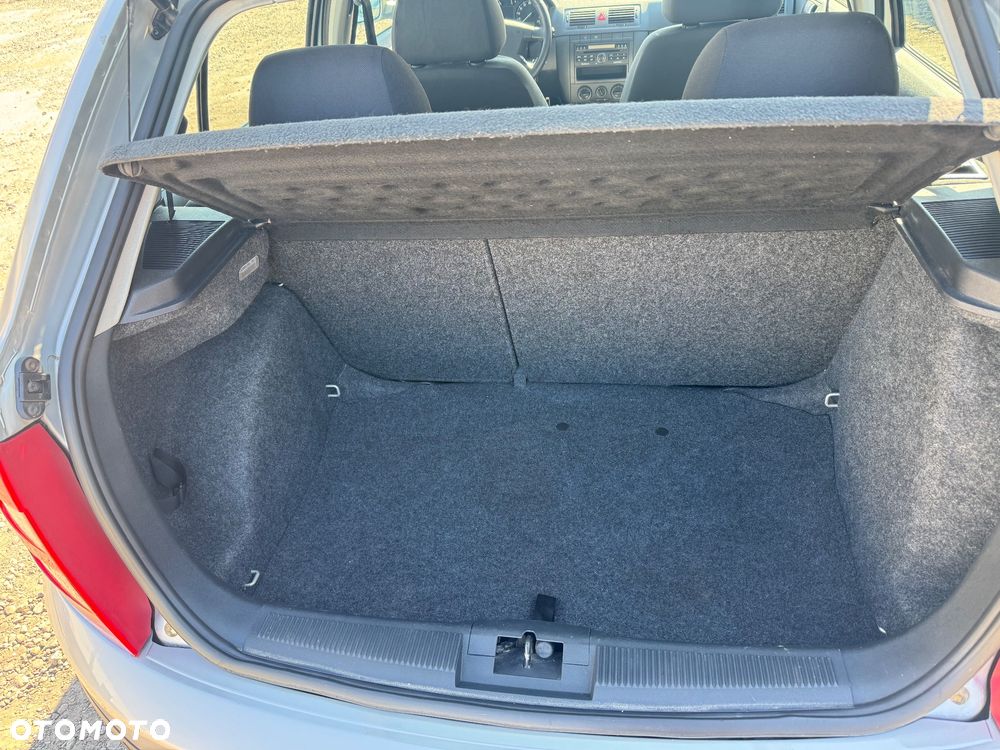 Skoda Fabia 1.4 16V Ambiente - 9