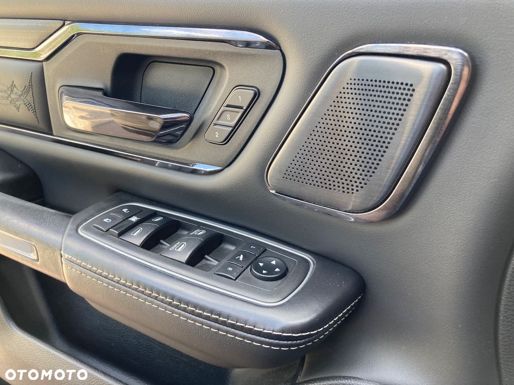 RAM 1500 5.7 Crew Cab Limited - 27