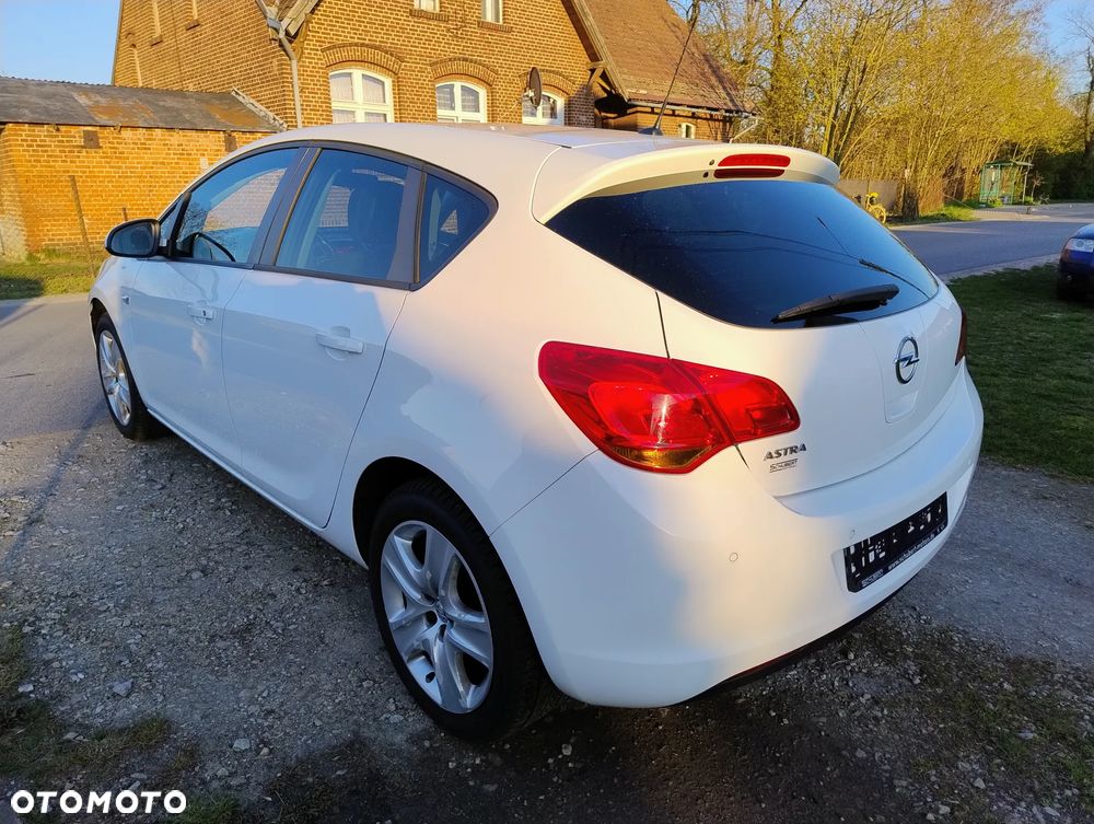 Opel Astra 1.6 ECOFLEX Start/Stop Color Edition - 22