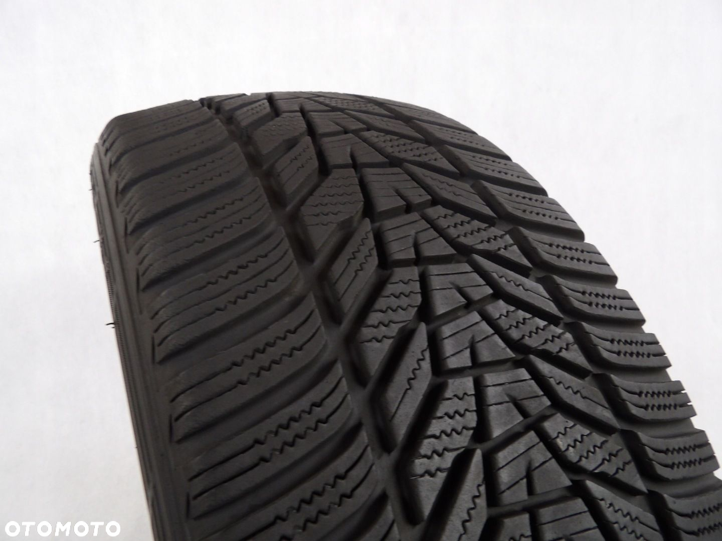 1X opona 225/45R18 HANKOOK WINTER ICEPT EVO 3 - 2