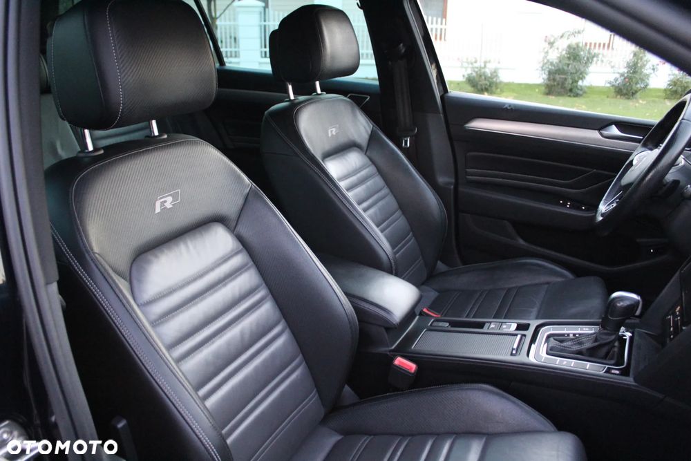 Volkswagen Passat 2.0 TDI SCR DSG 4Motion Business - 20