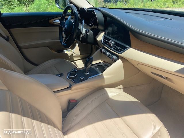 Alfa Romeo Giulia 2.2 D Super AT8 - 7