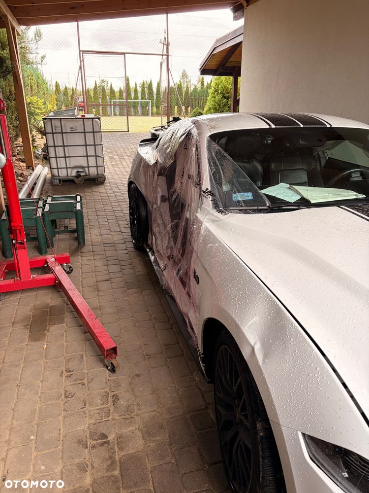 Ford Mustang 5.0 V8 GT - 9