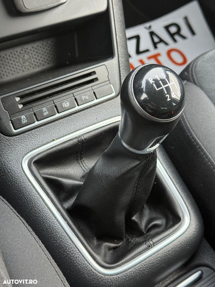 Volkswagen Tiguan 2.0 TDI DPF BlueMotion Technology Lounge Sport & Style - 12