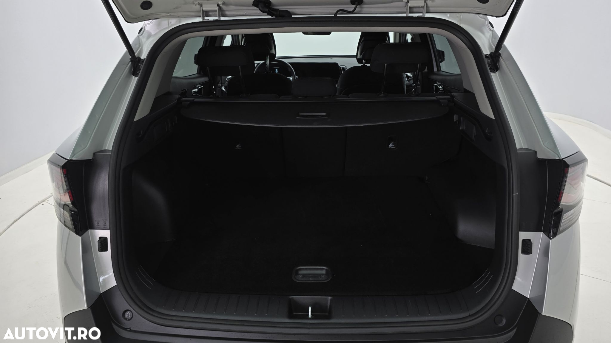 Kia Sportage 1.6 T-GDI HEV 6AT 4x4 Business Line - 25