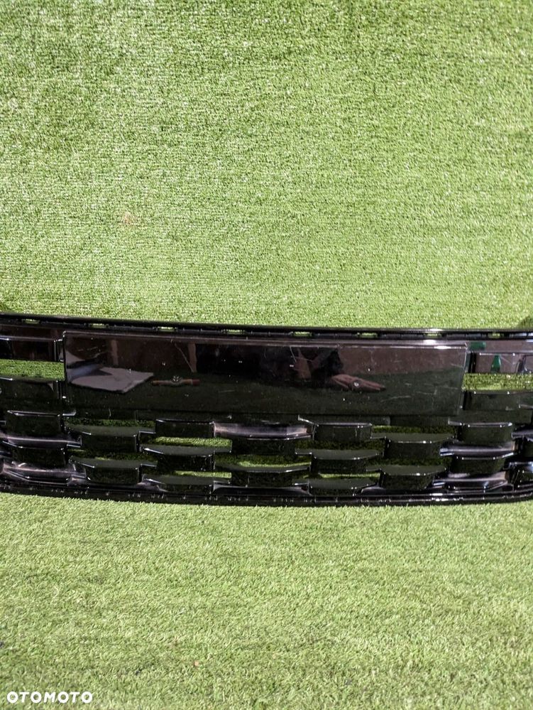 KRATKA DOLNA ŚRODKOWA ZDERZAKA HYUNDAI BAYON NR.305 - 4