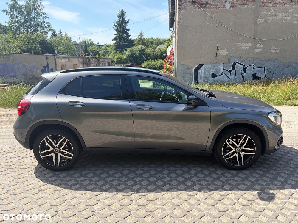 Mercedes-Benz GLA 250 4-Matic - 6