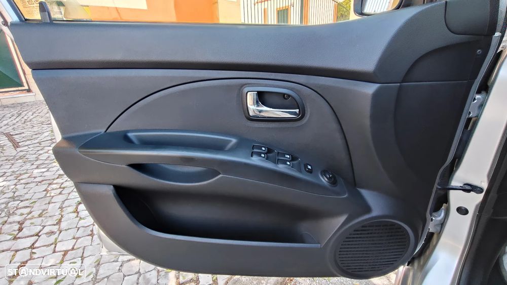 Kia Picanto 1.1 CRDi VGT EX Sport - 26