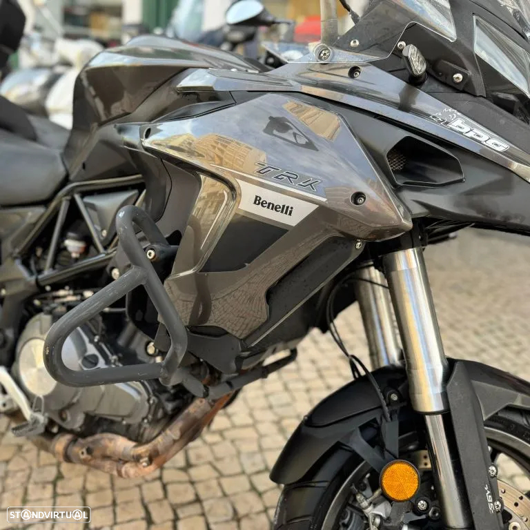 Benelli TRK 502 - 11