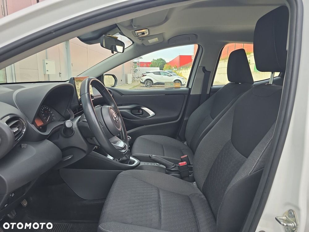 Toyota Yaris 1.5 Comfort - 12