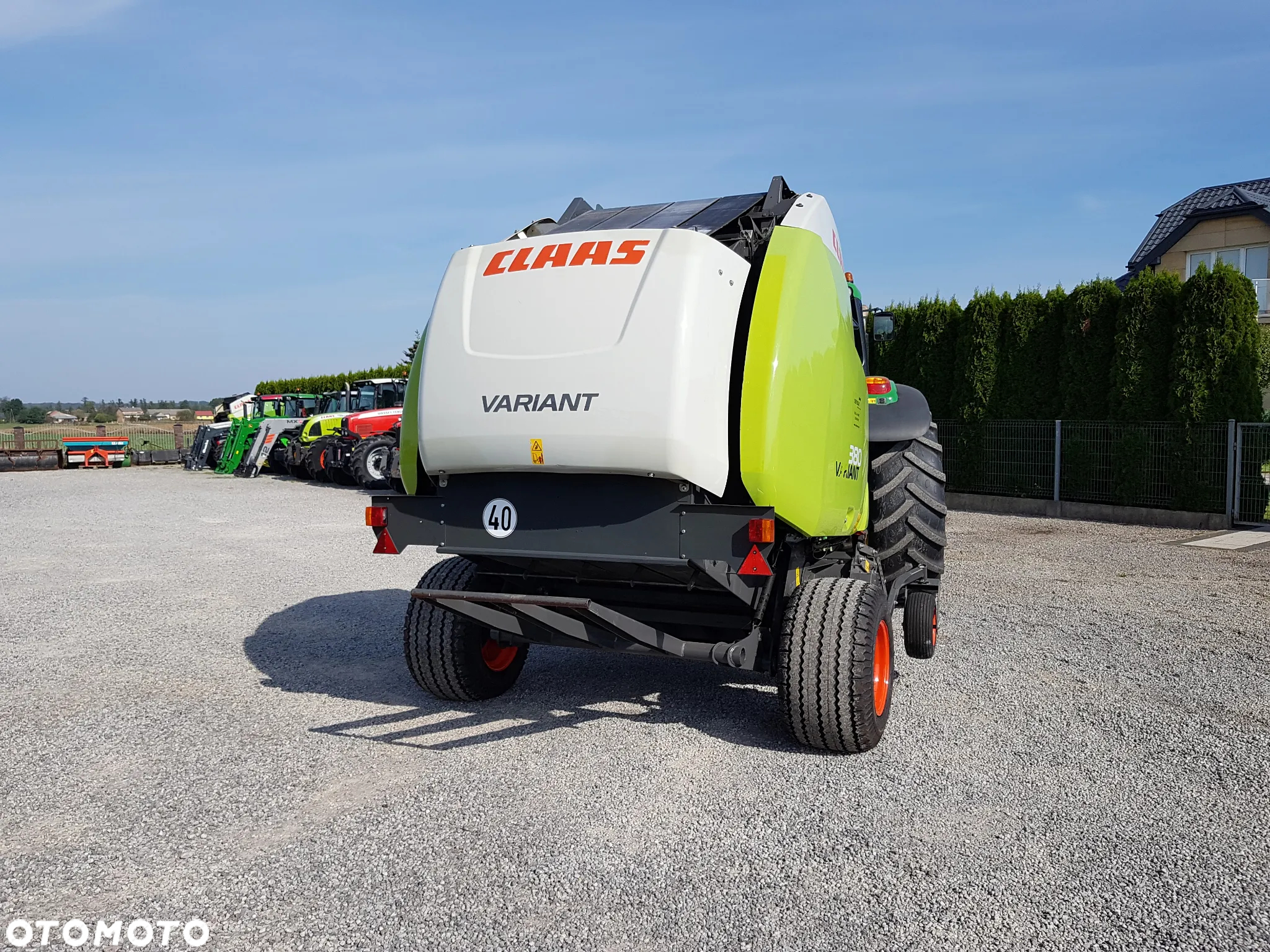 Claas VARIANT 380 - 14