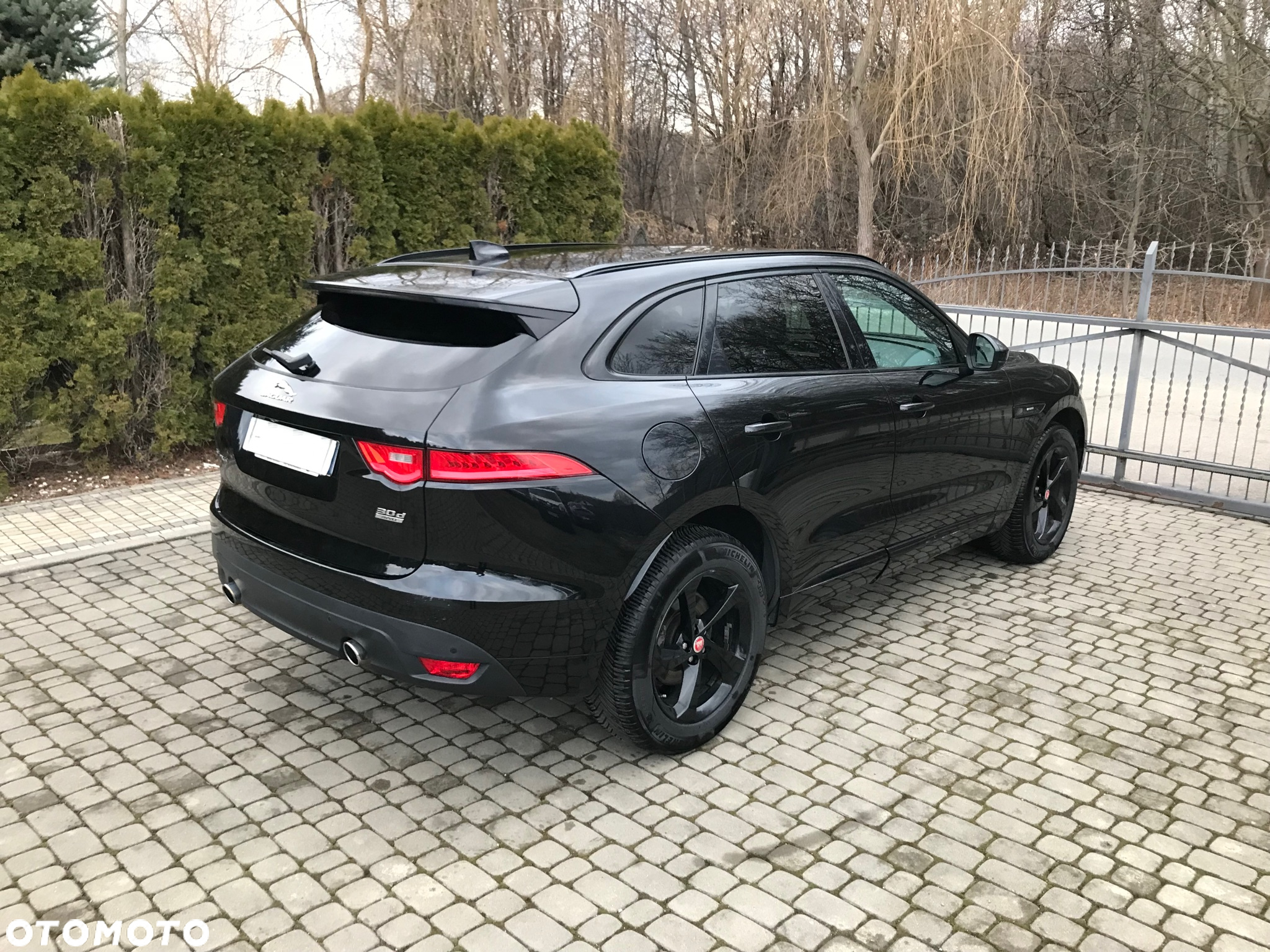 Jaguar F-Pace 3.0 TDV6 AWD R-Sport - 16