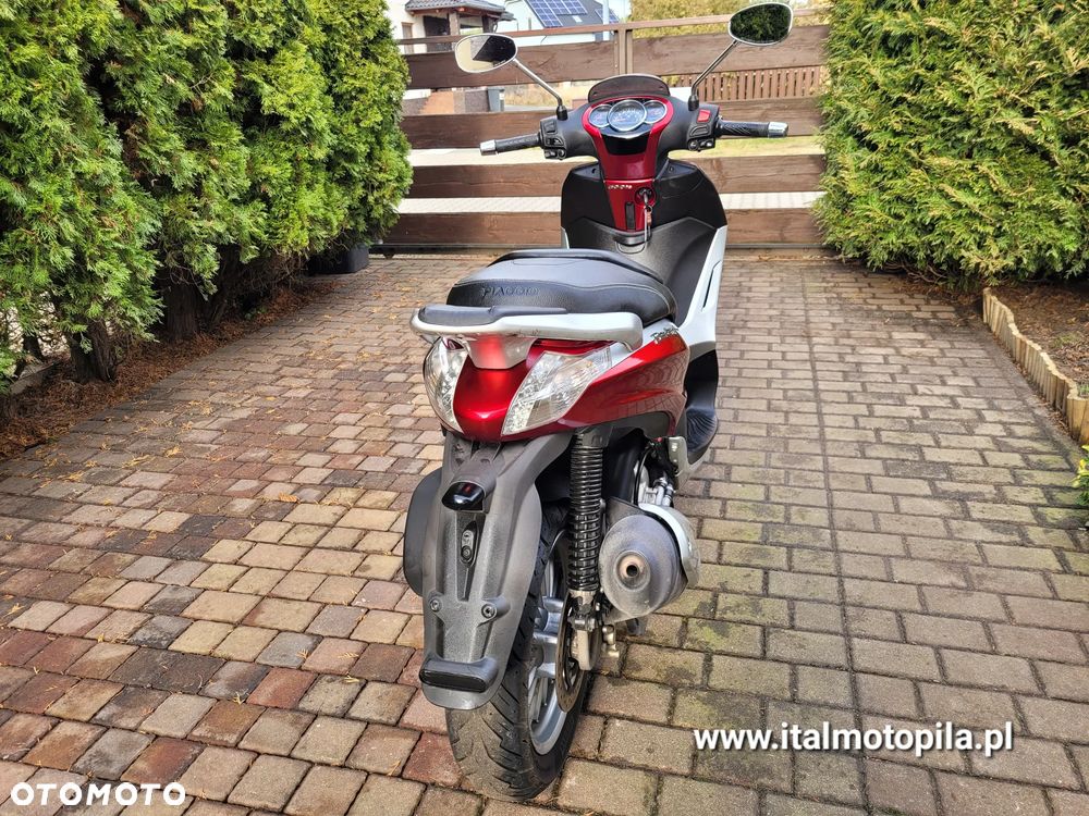 Piaggio Beverly - 12