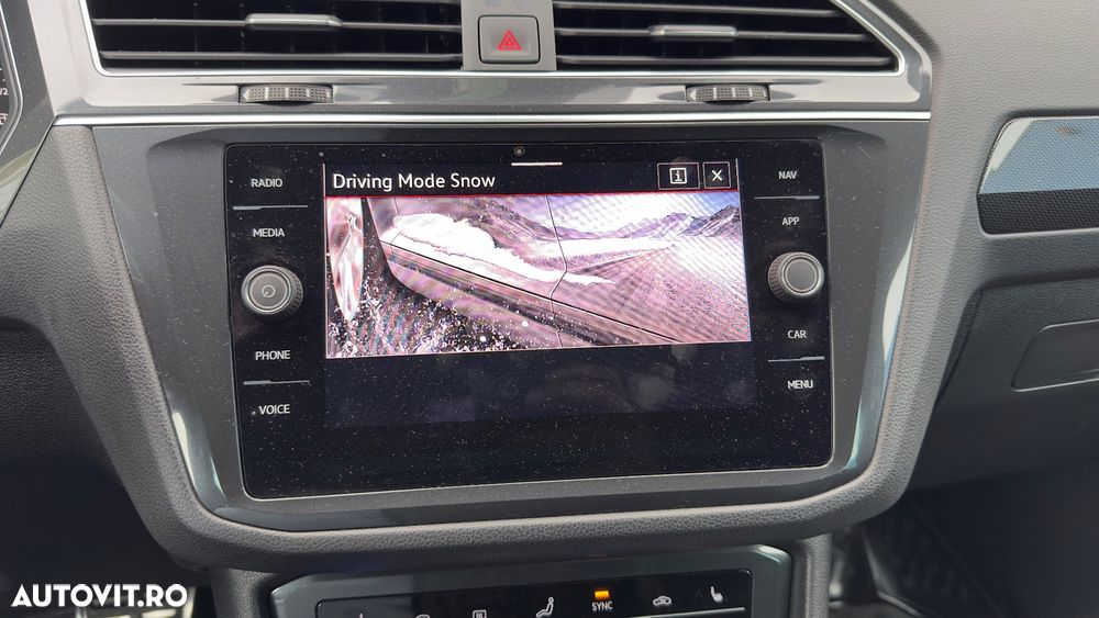 Volkswagen Tiguan 2.0 TDI SCR DSG 4Motion Elegance - 26