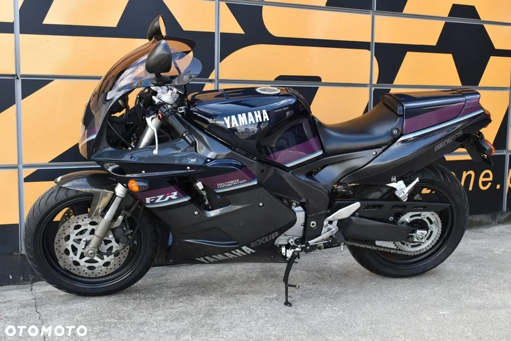 Yamaha FZR - 8