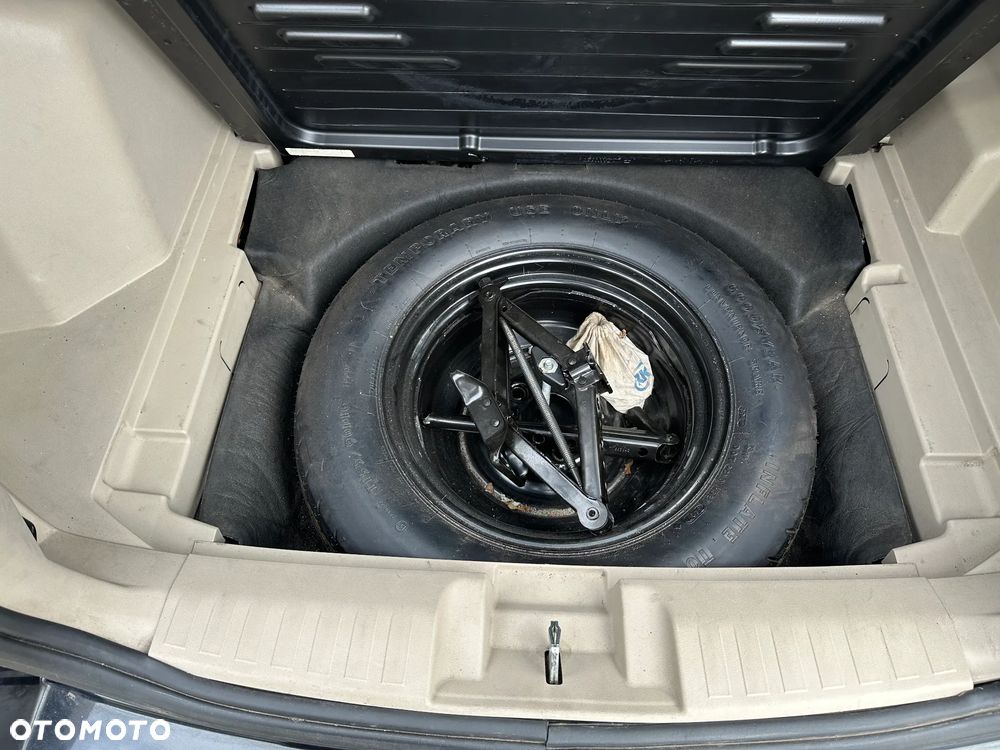 Dodge Caliber - 12
