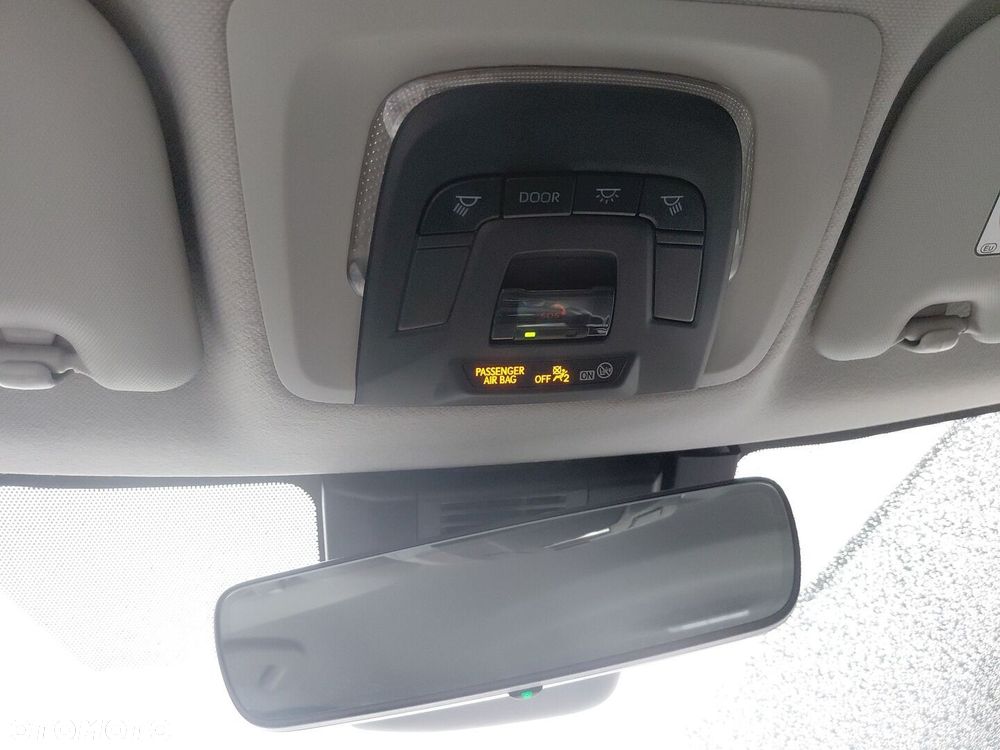 Toyota Corolla 1.8 Hybrid Comfort - 26
