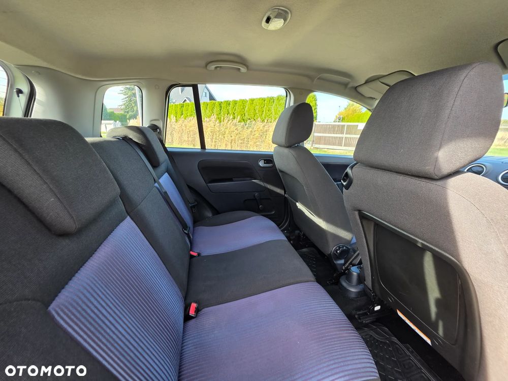 Ford Fusion - 10