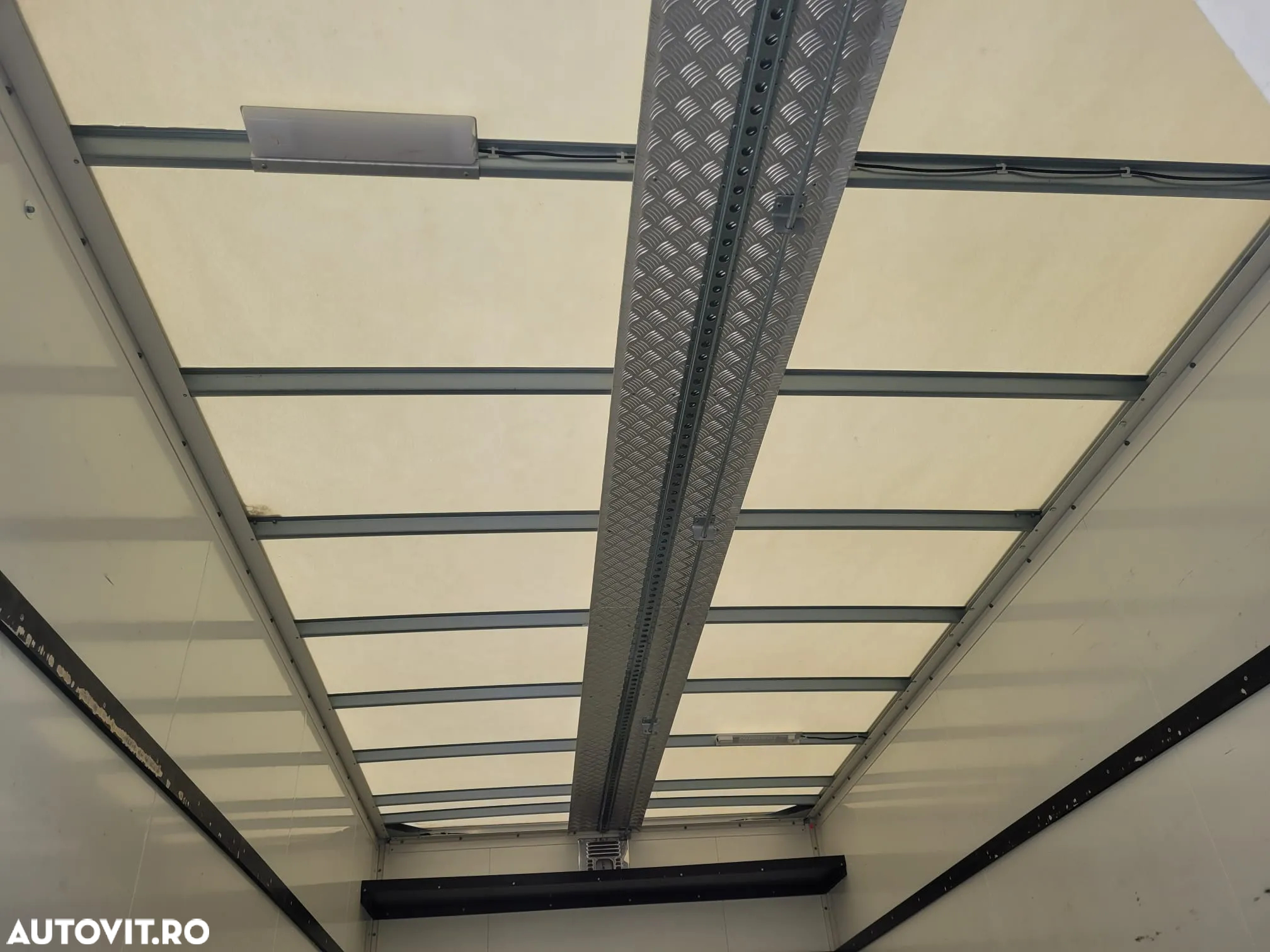 Iveco DAILY 72-180  cu box si lift , 7.2 to, import , posibilitate leasing - 13