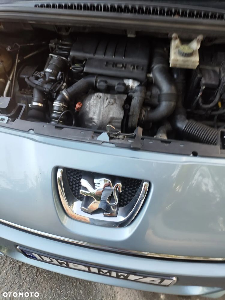 Peugeot 5008 HDI FAP 110 EGS6 Premium - 23