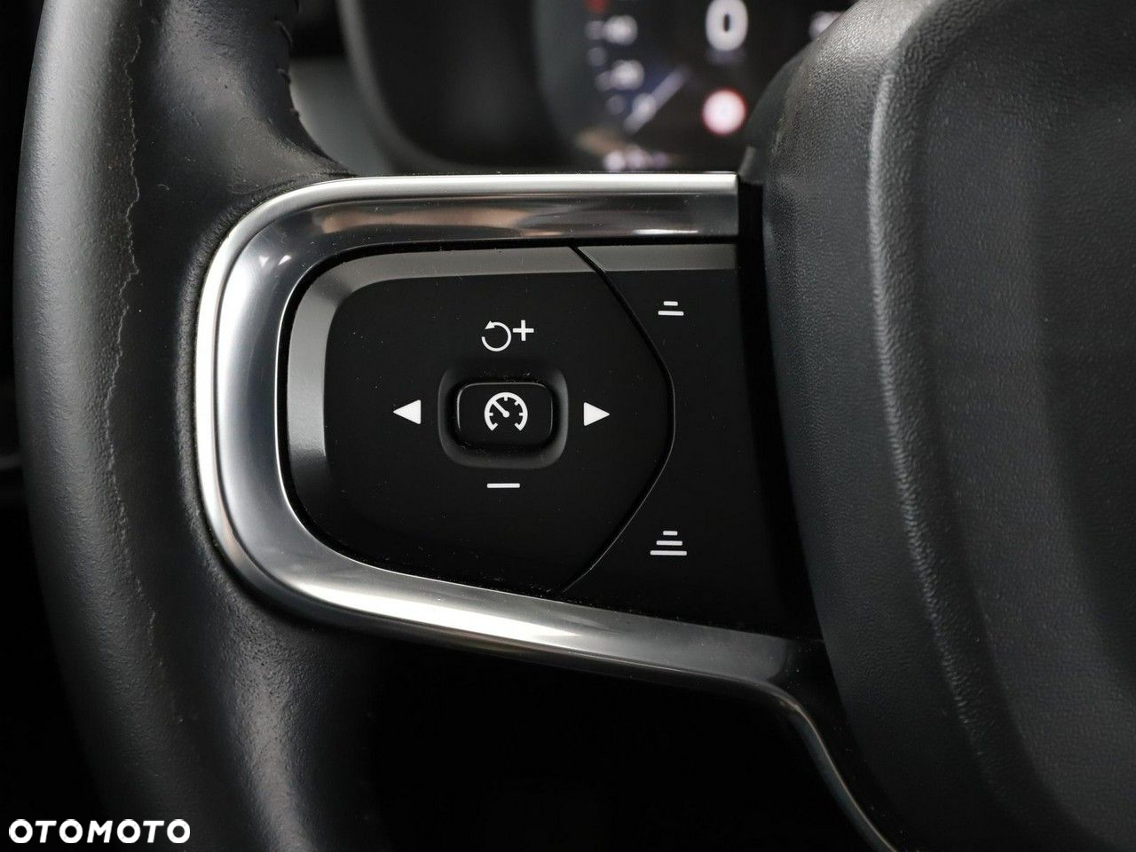 Volvo XC 40 D3 AWD Momentum - 33